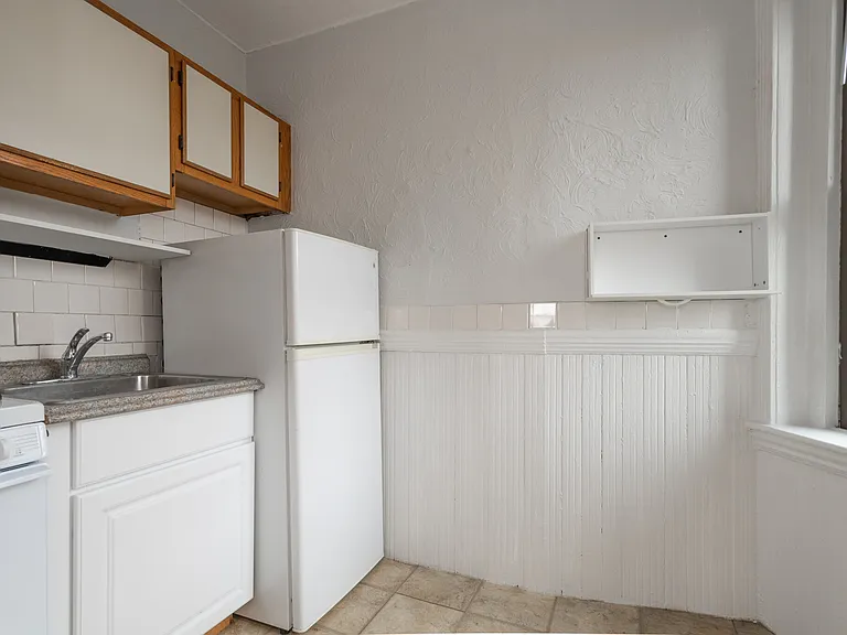 85 Myrtle St #7 — Photo 2