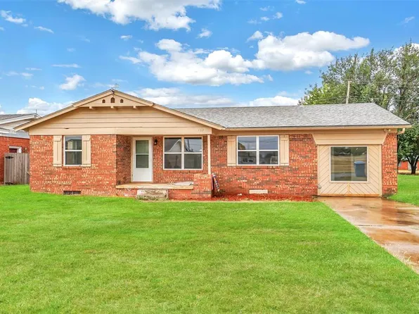 127 Elaine Dr, Cordell, OK 73632