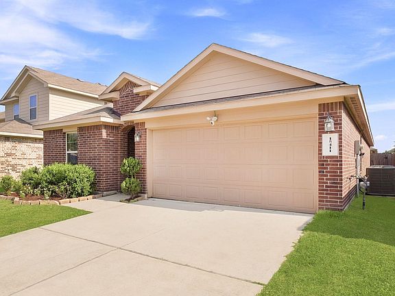 2nd image of 15411 Cielo Azul Ln