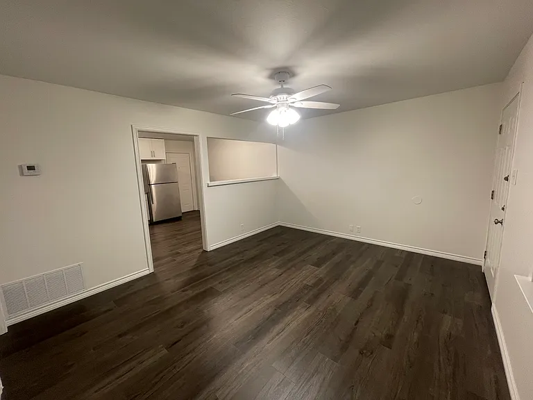 1045 Custer Rd — Photo 16