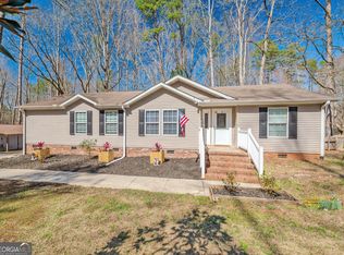 272 Lakeside Trl, Martin, GA 30557