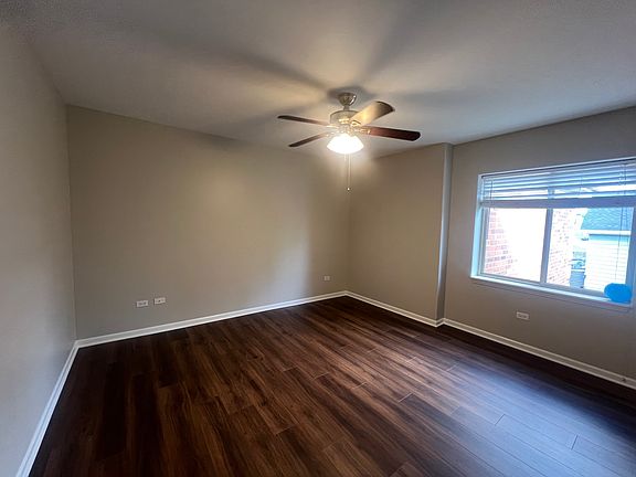 5th image of 5049 N Northwest Hwy APT 203