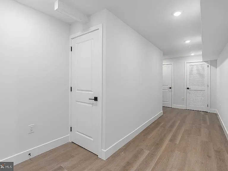 Flexible living space. Opposite view.