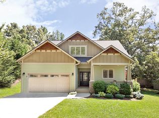 2 Oak Springs Dr, Arden, NC 28704