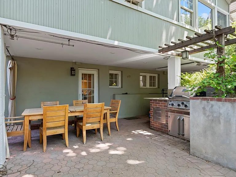 1442 E Federal Way — Photo 25