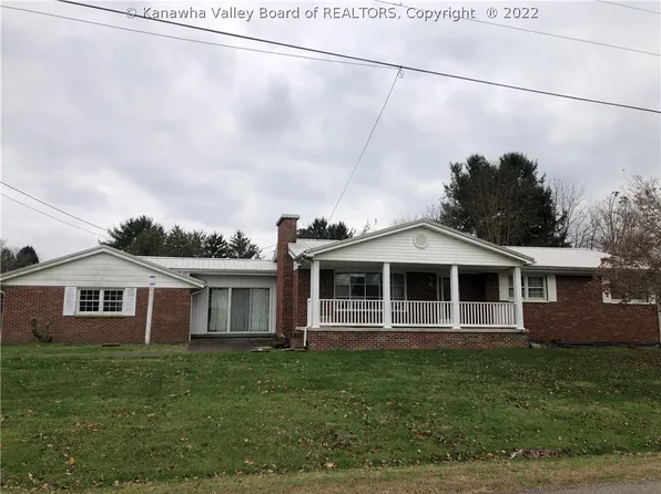 121 Layne St, Letart, WV 25253