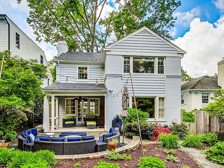 4831 Calvert St NW — Photo 38