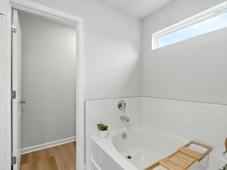 611 W Vincent Dr — Photo 16