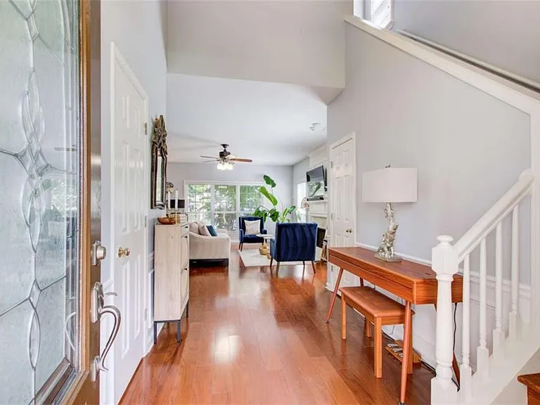 513 Stepney Ct SE — Photo 18