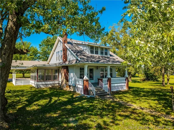 101 Fairview Ave, Eldon, MO 65026