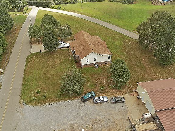 4th image of 4030 Miller Dr