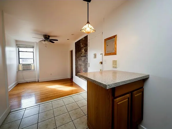 725 Fourth Avenue image 5 of 14