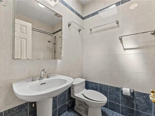 2726 East 27th Street image 21 of 29