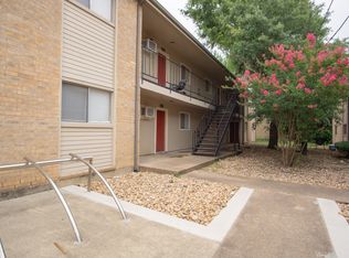 1402 East Cir, College Station, TX 77840