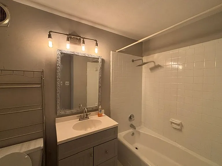 6525 Gregg Dr — Photo 18