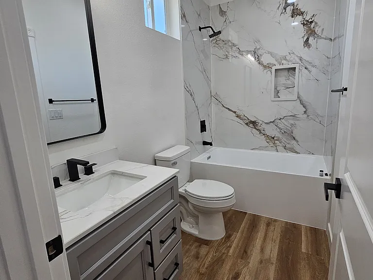 101 Randall Ave #B — Photo 7