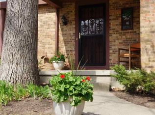 10 Springwood Cir, Madison, WI 53717