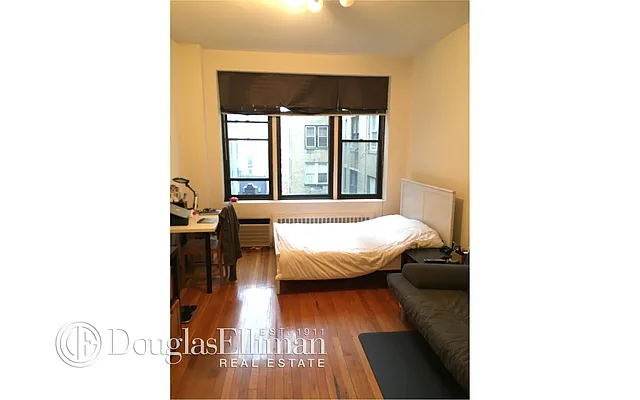 Rented by Douglas Elliman | media 10