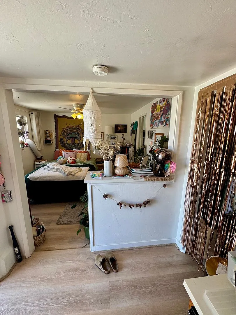 2445 Juan Street — Photo 4