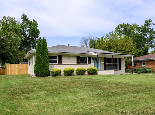 1907 N Larkspur Drive, Jeffersonville, IN 47130