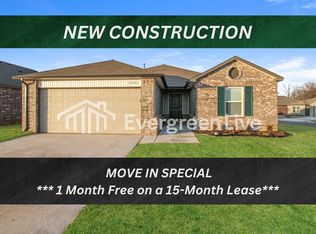 10001 SW 39th St, Mustang, OK 73064