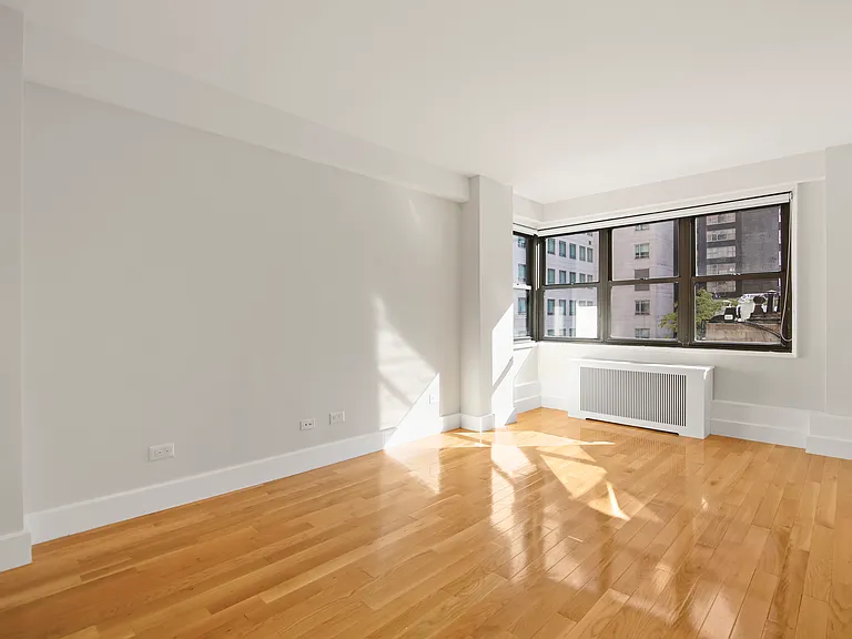141 E 33rd St #7B — Photo 7