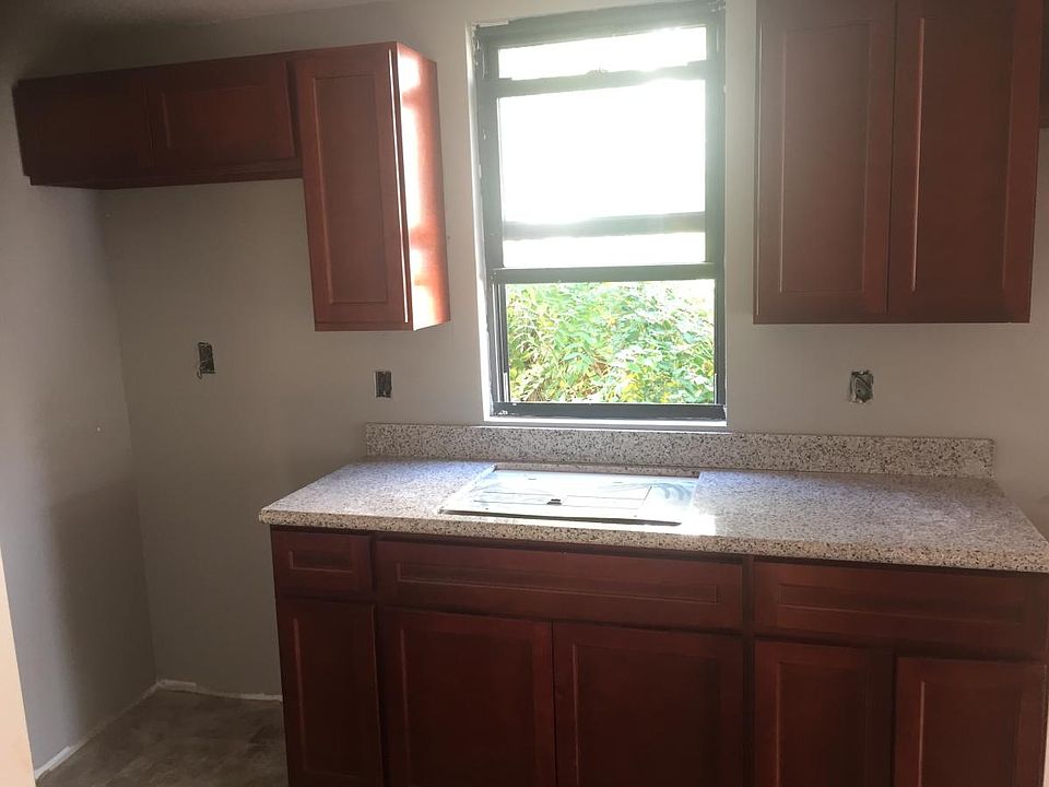 2nd image of 88 Maple Ave