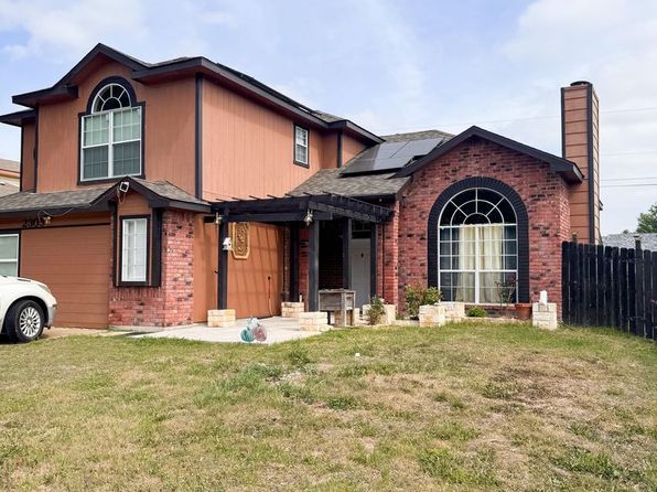 2305 Bluebonnet Dr