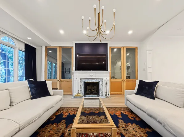 914 Royal Ave SW #914, Calgary, AB T2T 0L5