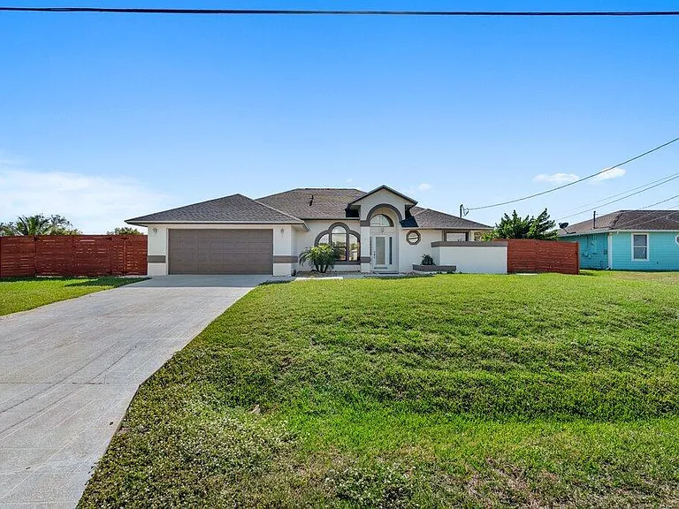 434 SW Jeanne Ave — Photo 5