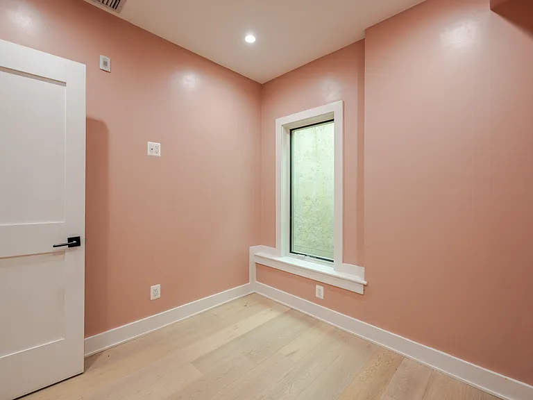 1658 K St NE #2 — Photo 18