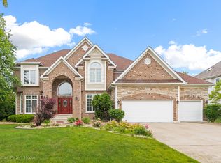 2631 Saddlebrook Dr, Naperville, IL