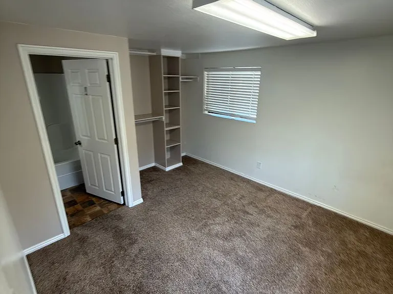 480 College Ave — Photo 16