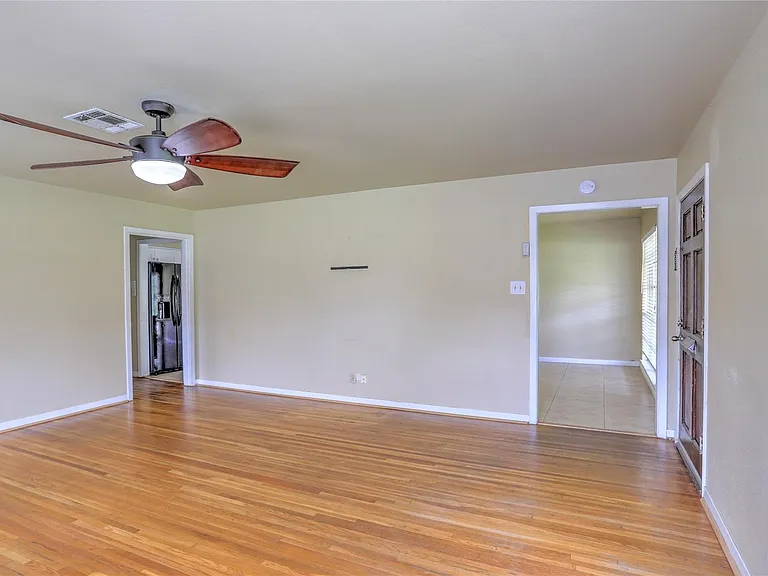 9207 Colleen Rd — Photo 8