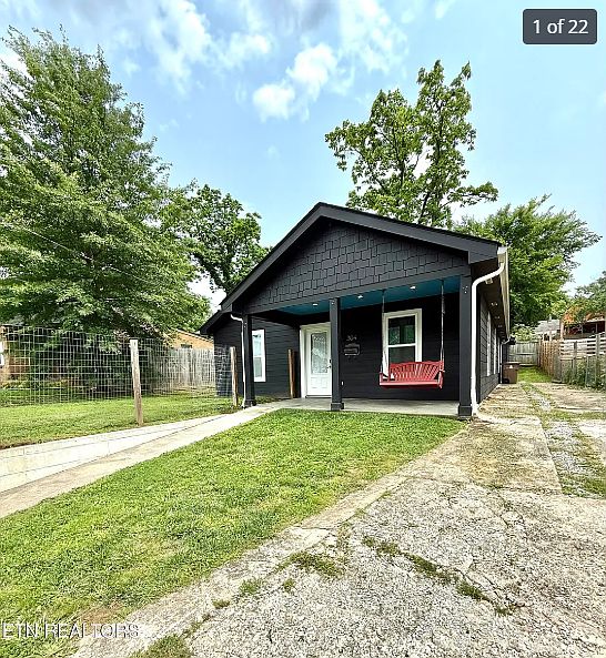 1st image of 302 Douglas Ave
