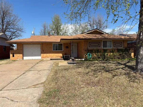 609 W Main St, Moore, OK 73160