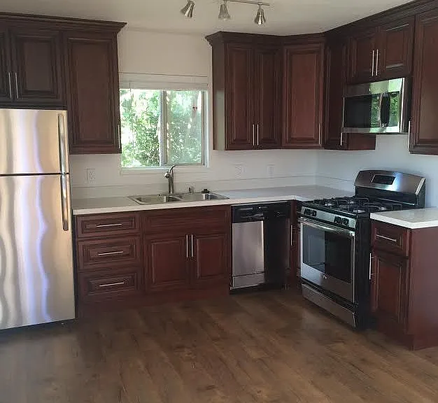 Mirabella Apartments — Photo 4