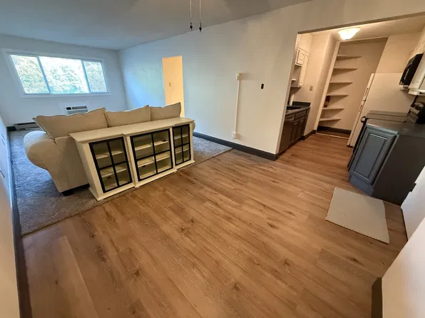 925 1st Ave N APT 1-202, Great Falls, MT 59401
