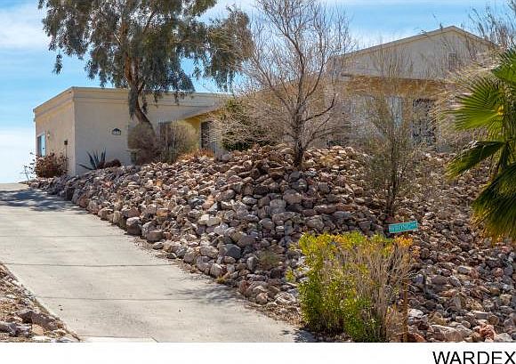 1st image of 3022 Rosewood Ave