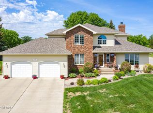 1723 21st St NW, East Grand Forks, MN 56721