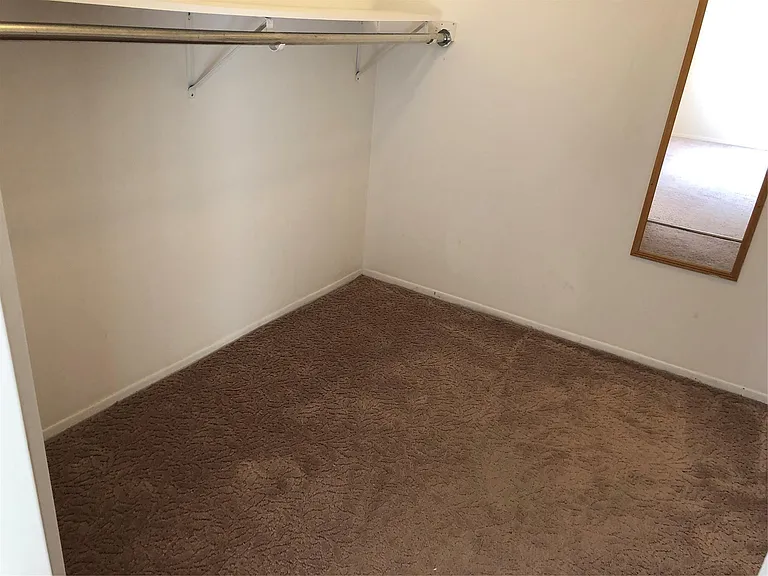 29880 W Twelve Mile Rd #812 — Photo 12