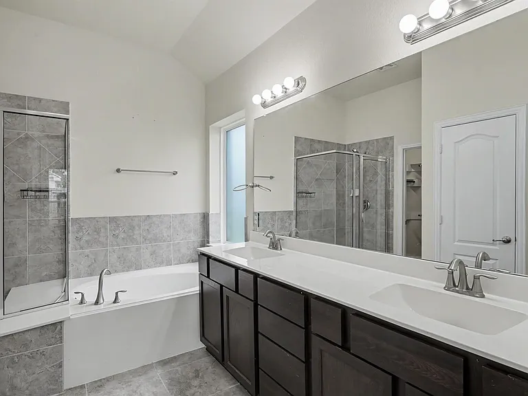 21327 Somerset Shores Xing — Photo 15