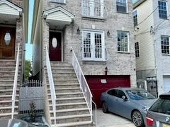 271 Grant Avenue image 1 of 19