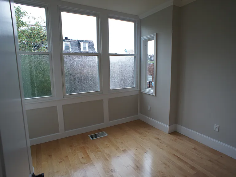 216 W Springfield St #3 — Photo 12