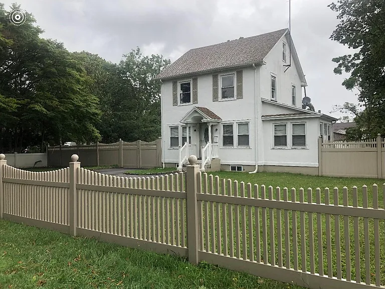 0 Disclosed — Photo 3