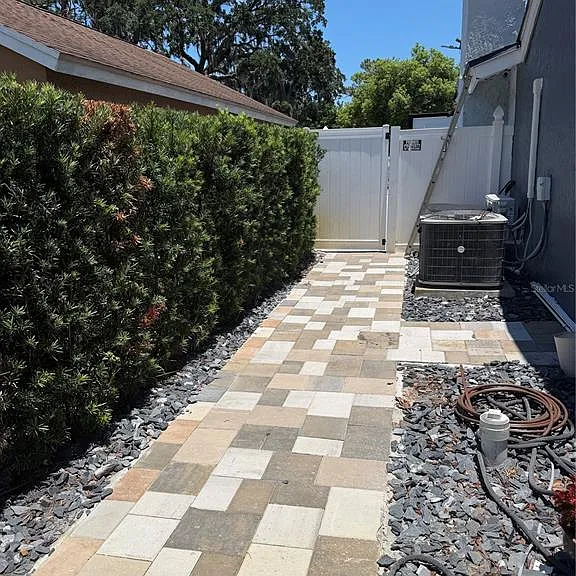 1409 Ponce De Leon Blvd — Photo 4