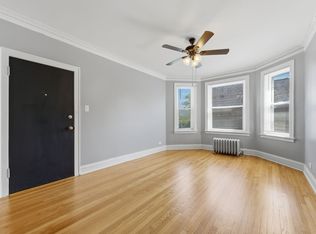 7608 S Saginaw Ave #2B, Chicago, IL 60649