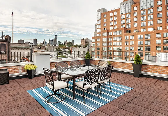 Rented by Compass | media 9