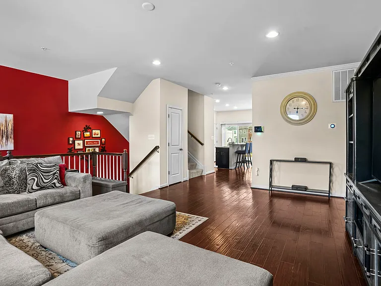 5412 Spotswood Pl — Photo 9