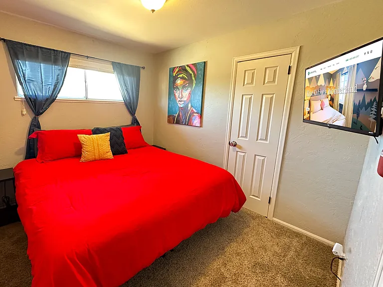 Our queen-sized bed and smart TV guarantee a night of ultimate comfort and relaxation.